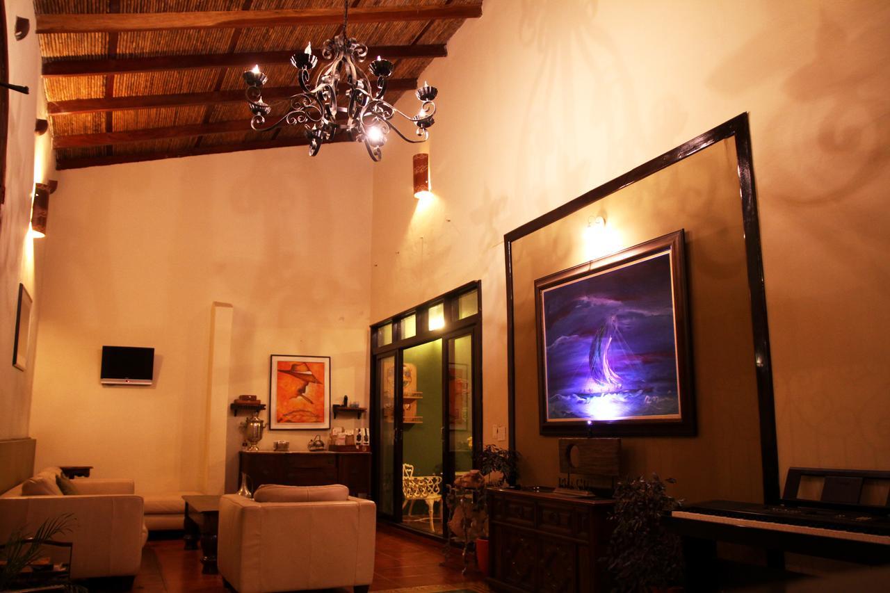 Hotel Los Altos Estelí エクステリア 写真